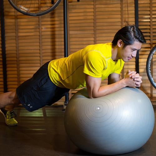 Some movements for Yoga ball slimming and weight loss Some movements for Yoga ball slimming and weight loss